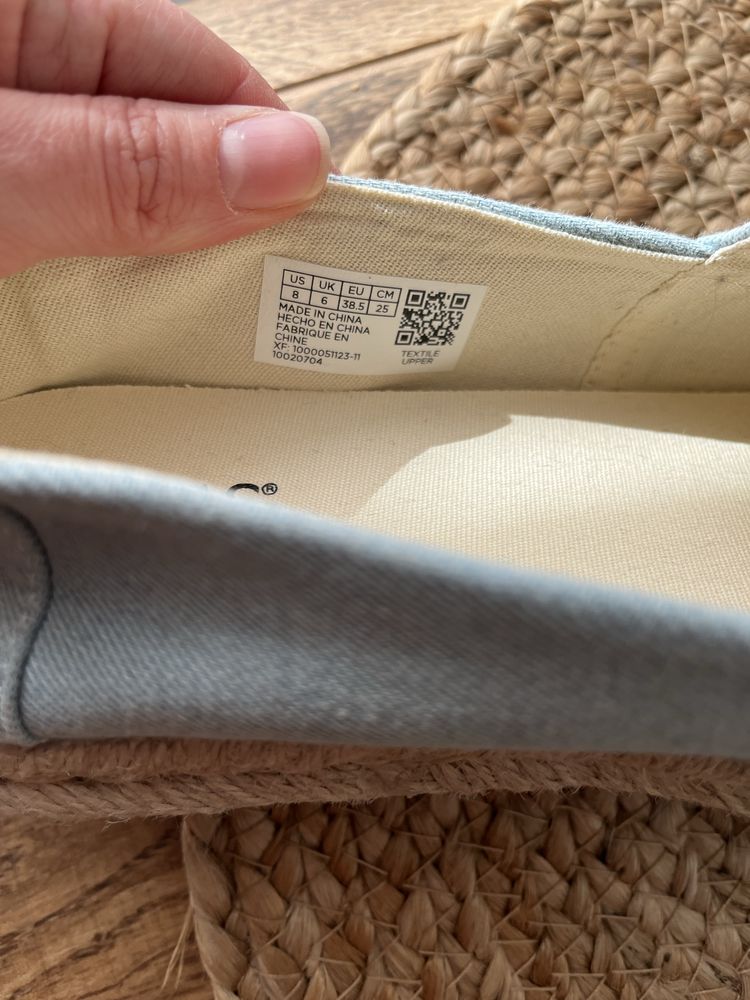 Оригінальні еспадрильї Toms