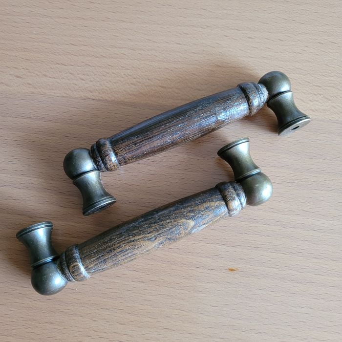 2 Upchwyty meblowe rustykalno - vintage