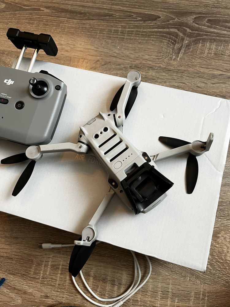Dron DJI mini 2