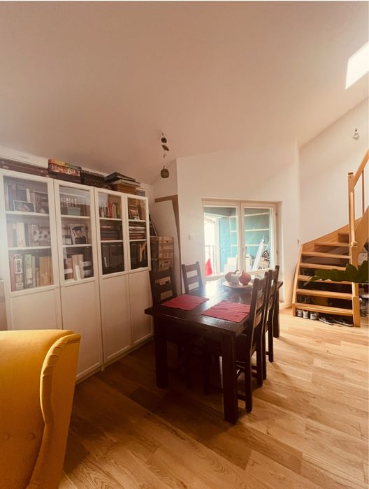 Mieszkanie dwupoziomowe przy metrze Kabaty. Bardzo ciche i widne.Winda