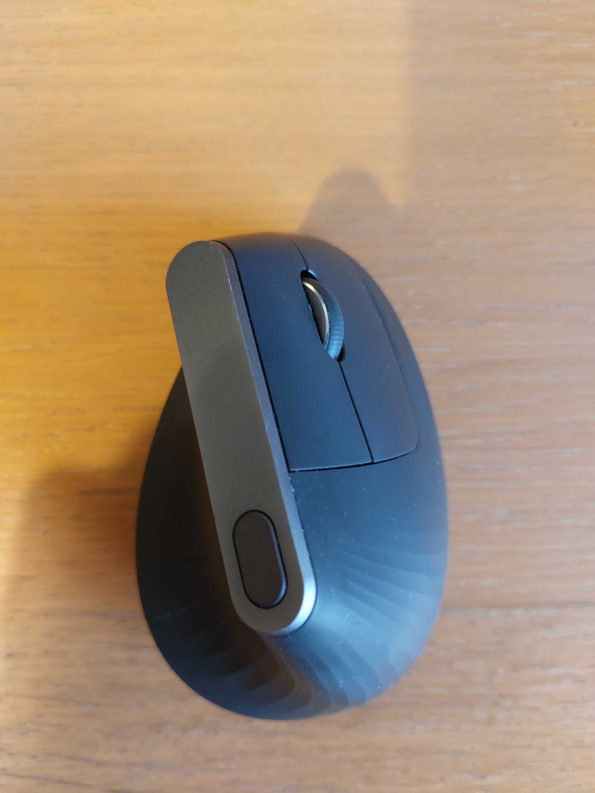 Rato ergonómico Logitech MX Vertical