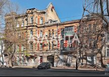 Продам 3 комнаты в коммунальной квартире в Центре города