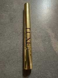 Korektor Avon Luxe