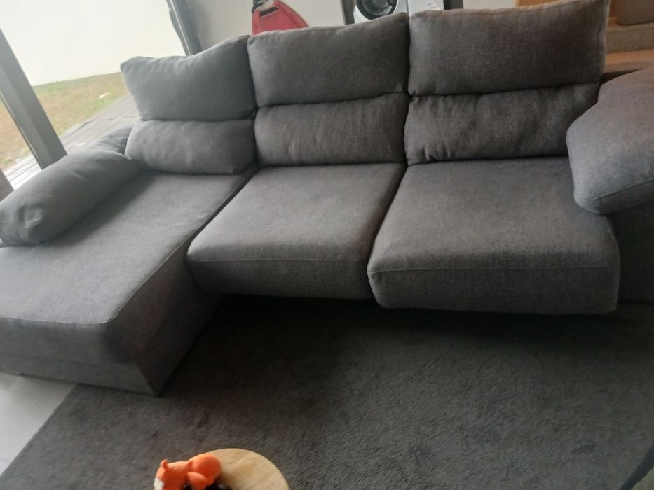 Sofá 3 lugares 2 rebatíveis com chaise loungue