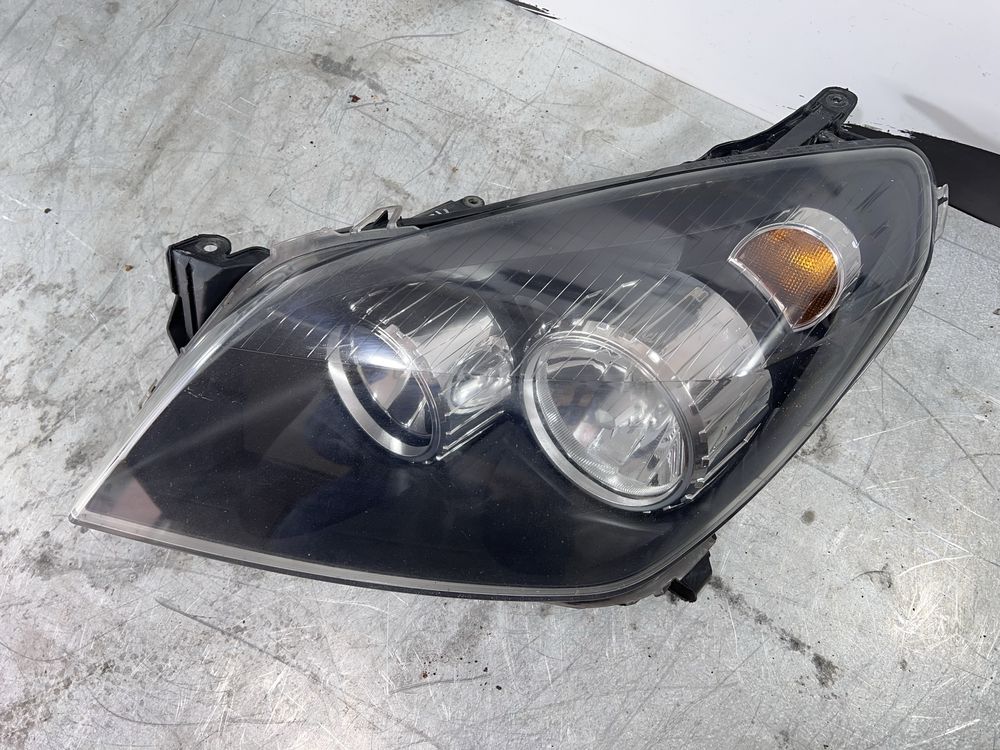 Передня ліва фара від Opel Astra