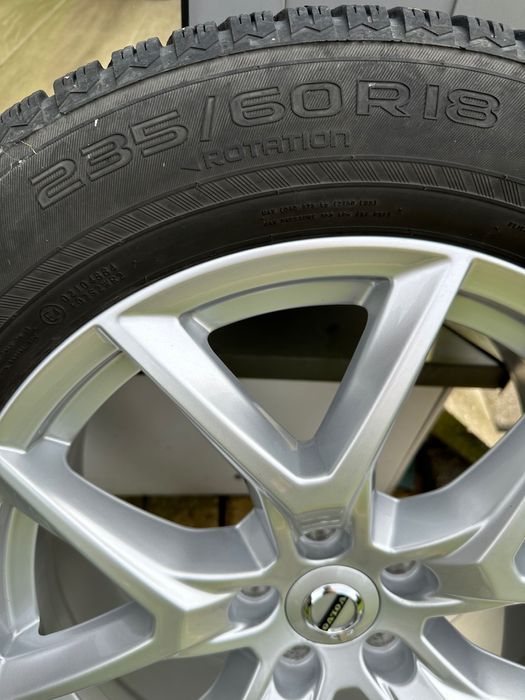 Koła zimowe Volvo 18” – oryginalne felgi + Nokian WR SUV 235/60 R18