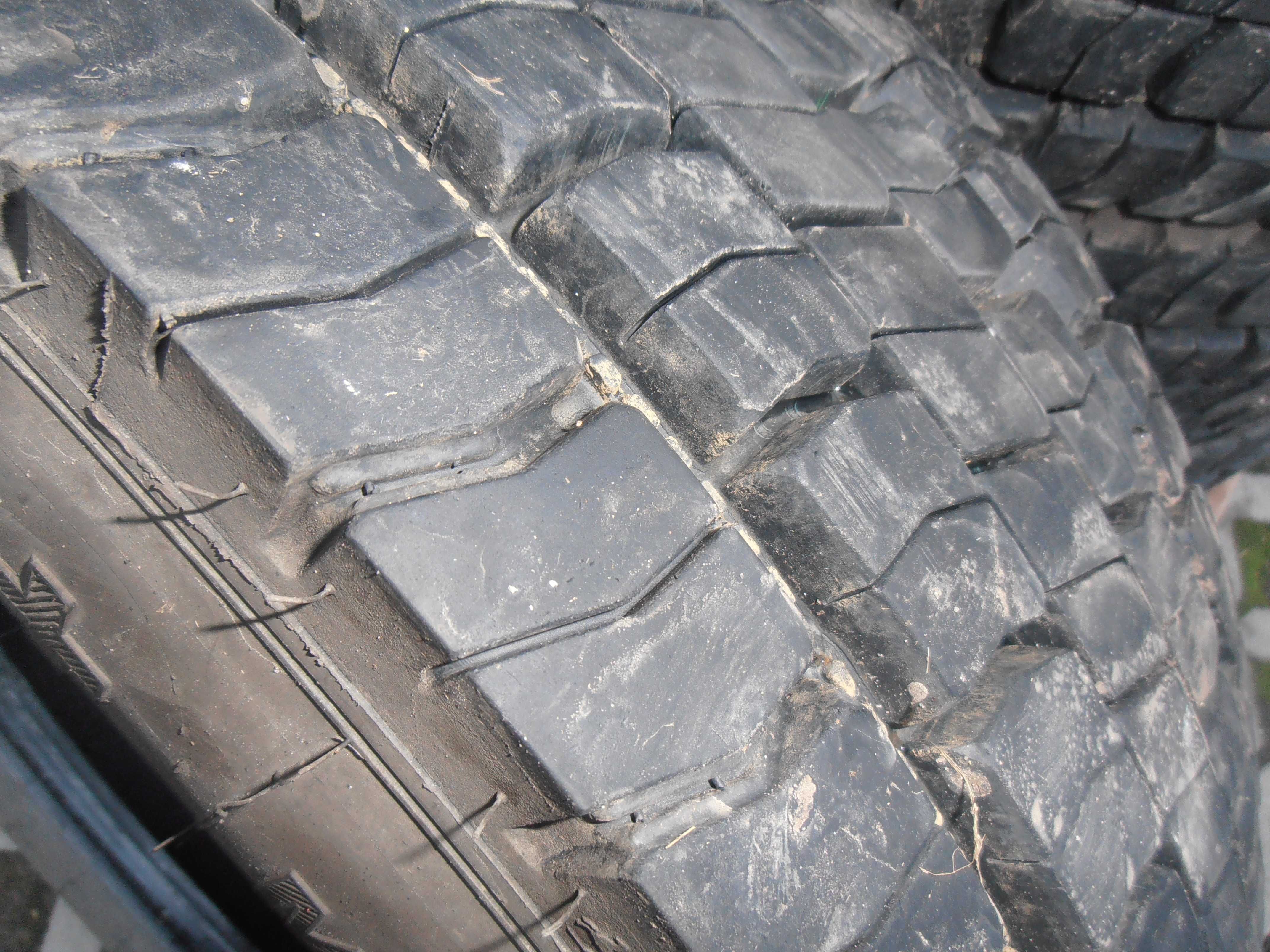 Opony 225/75 R-17,5