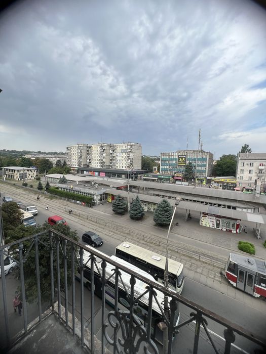 Є-відновленняЦентр Города Продам 2 ком. Сталинку (Sher)