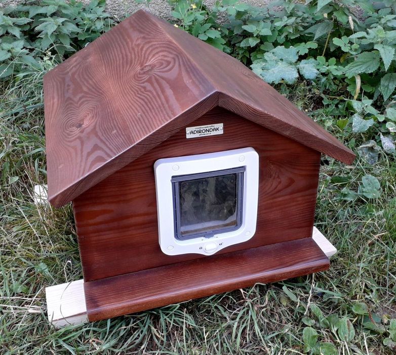 Будка для кота 40х50 см (з дверцятами, утеплена)