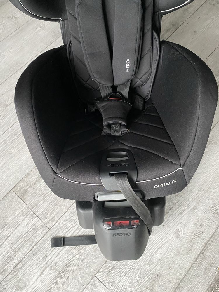 Fotelik Recaro Hero model Optiafix 9 - 18 kg jak Nowy