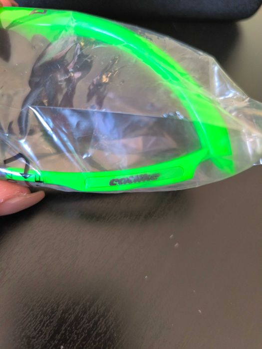 Óculos de ciclismo na caixa