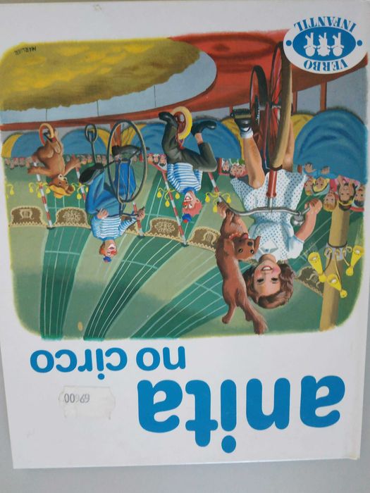 Vários livros infantis