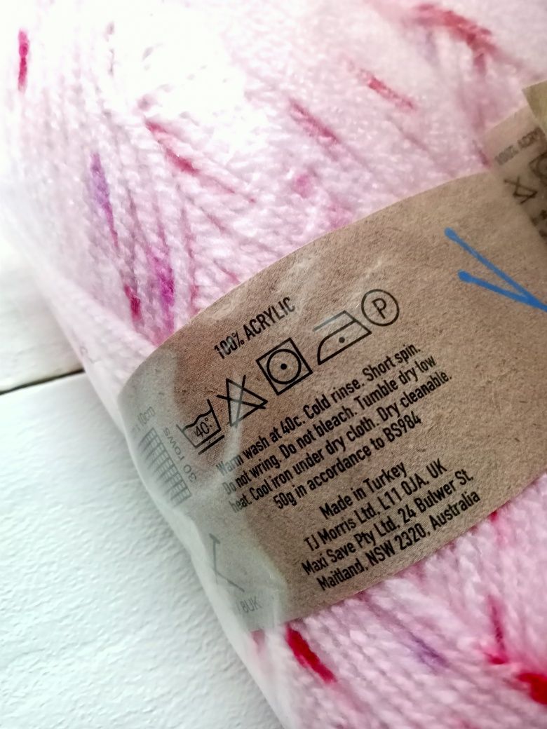 Różowa akrylowa włóczka 150g 3 motki