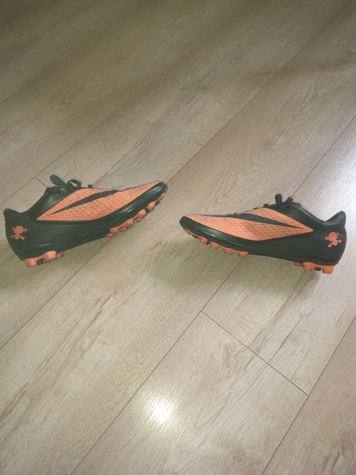 Sprzedam korki Nike 38r.