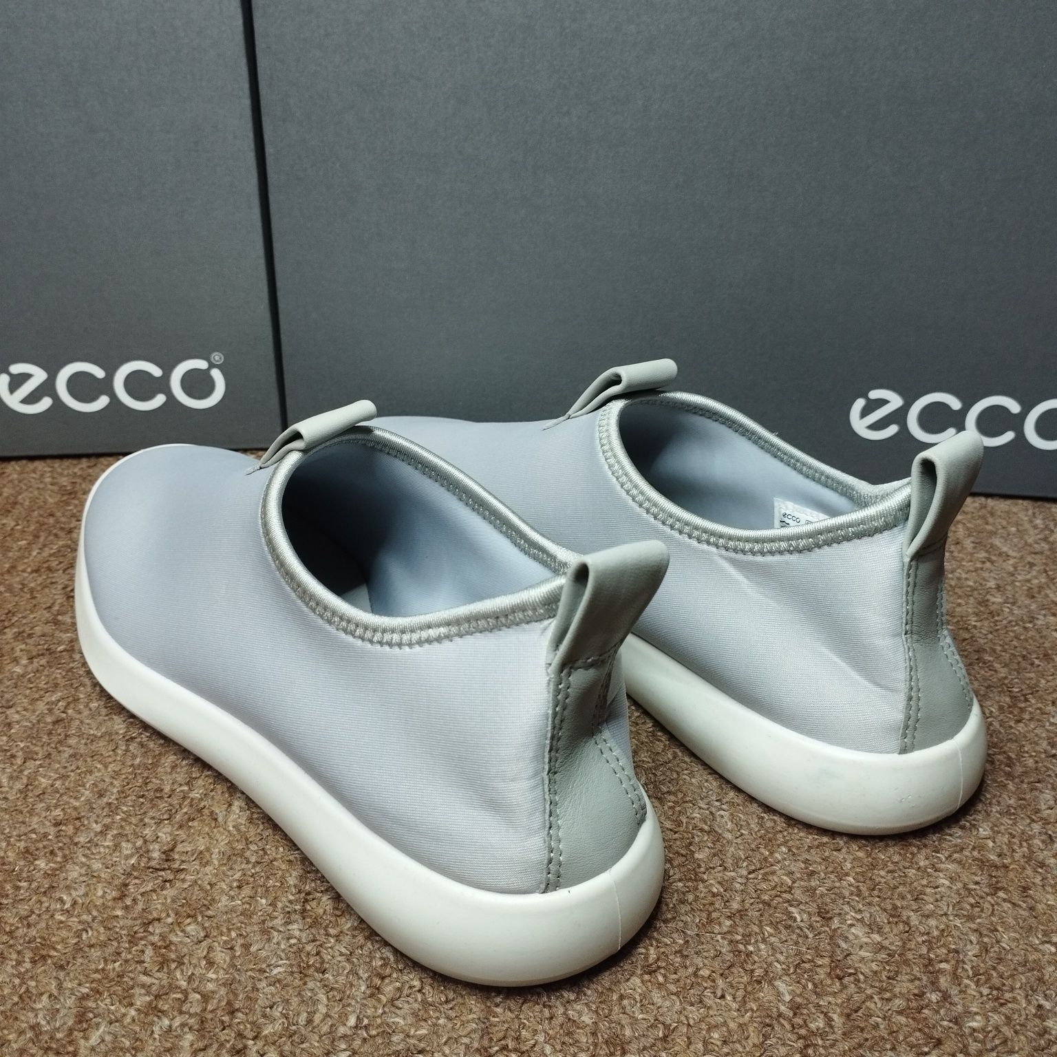 Сліпони Ecco Minimalist W