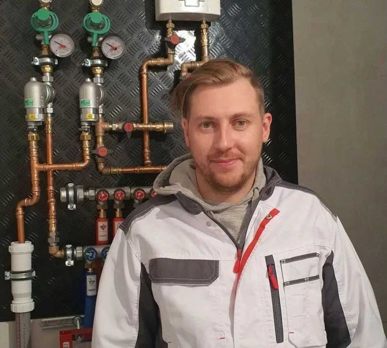 Сантехник Установка радиаторов, Установка Бойлеров, Ремонт бойлеров
