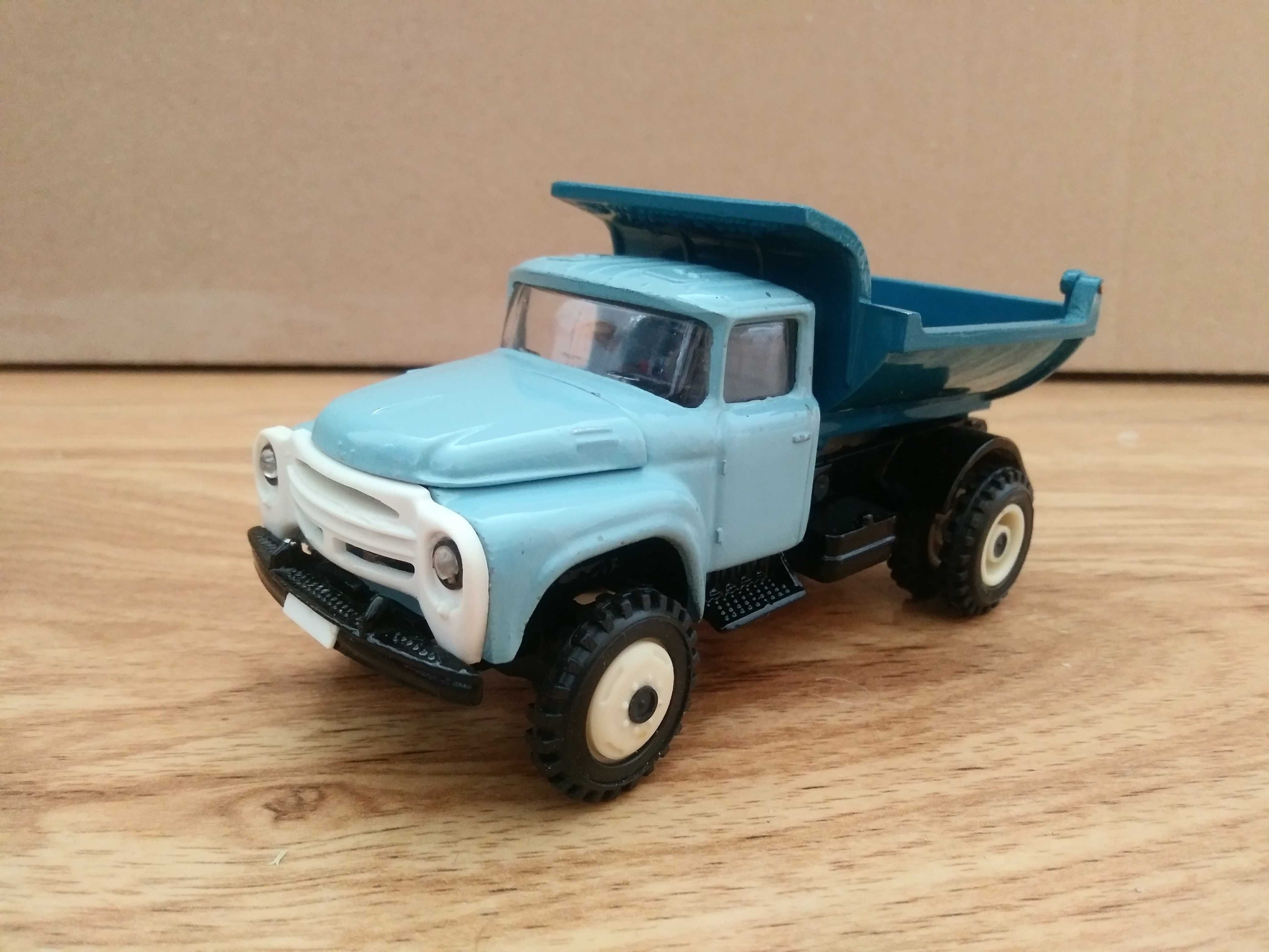 Модель авто СССР ЗИЛ ММЗ 555 1:43