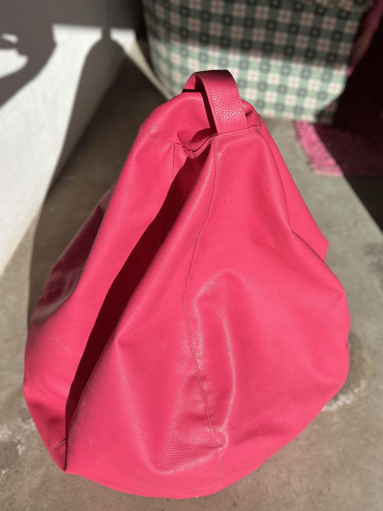 Vendo puff cor-de-rosa
