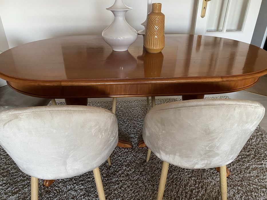 Mesa de jantar cerejeira para 6 lugares