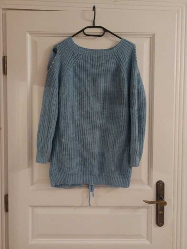 Błękitny sweter :)
