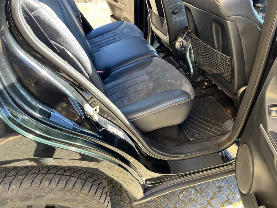 Mercedes-Benz ML 320. 2006 року