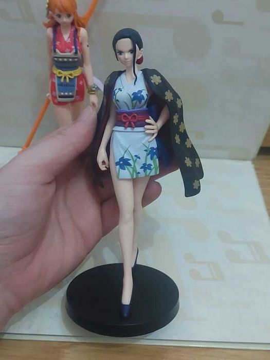 Figures One Piece