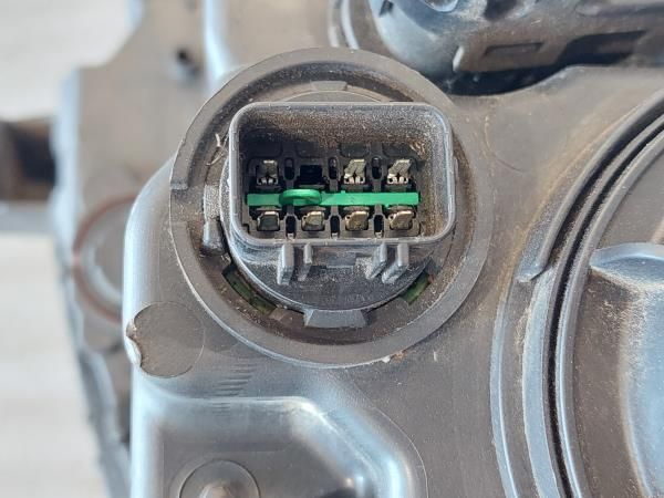 Ótica / farol direita KIA Rio III (UB)