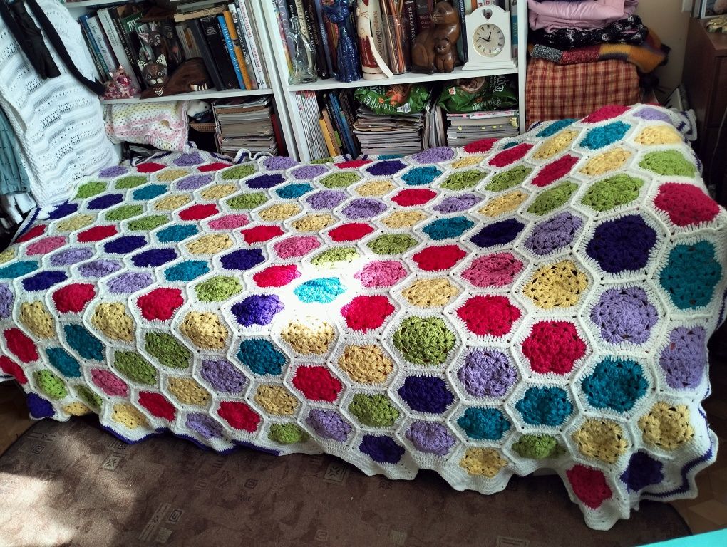 Szydełkowa, dwustronna narzuta: 248 x 180cm; rękodzieło