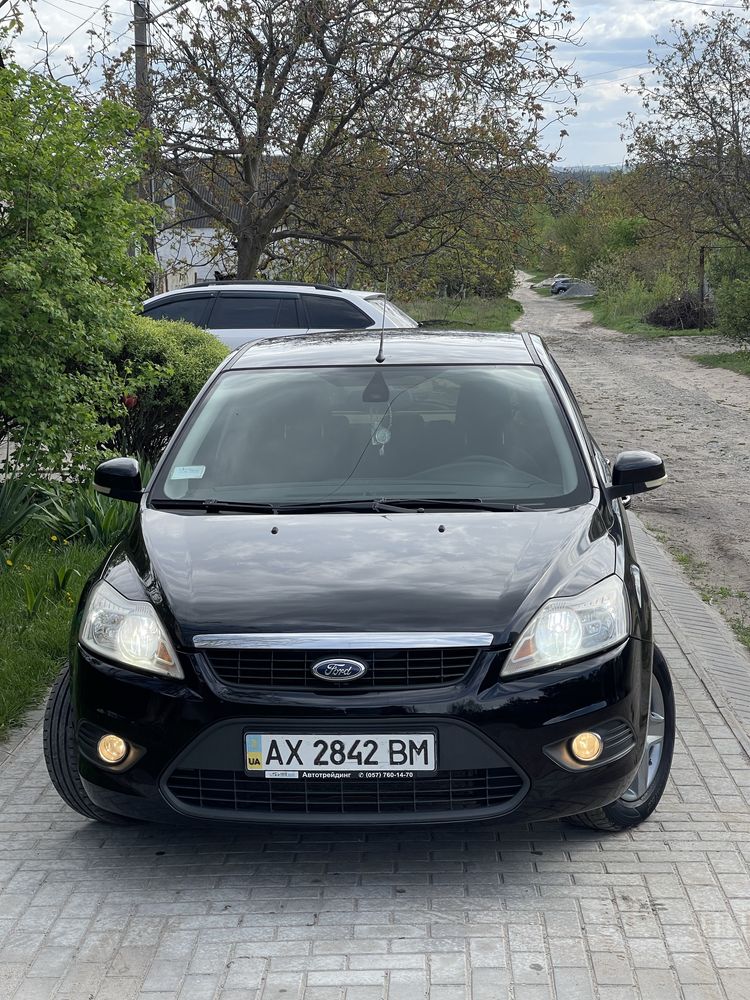 Ford Focus 2 Рестайлинг. 1.6 газ/бензин