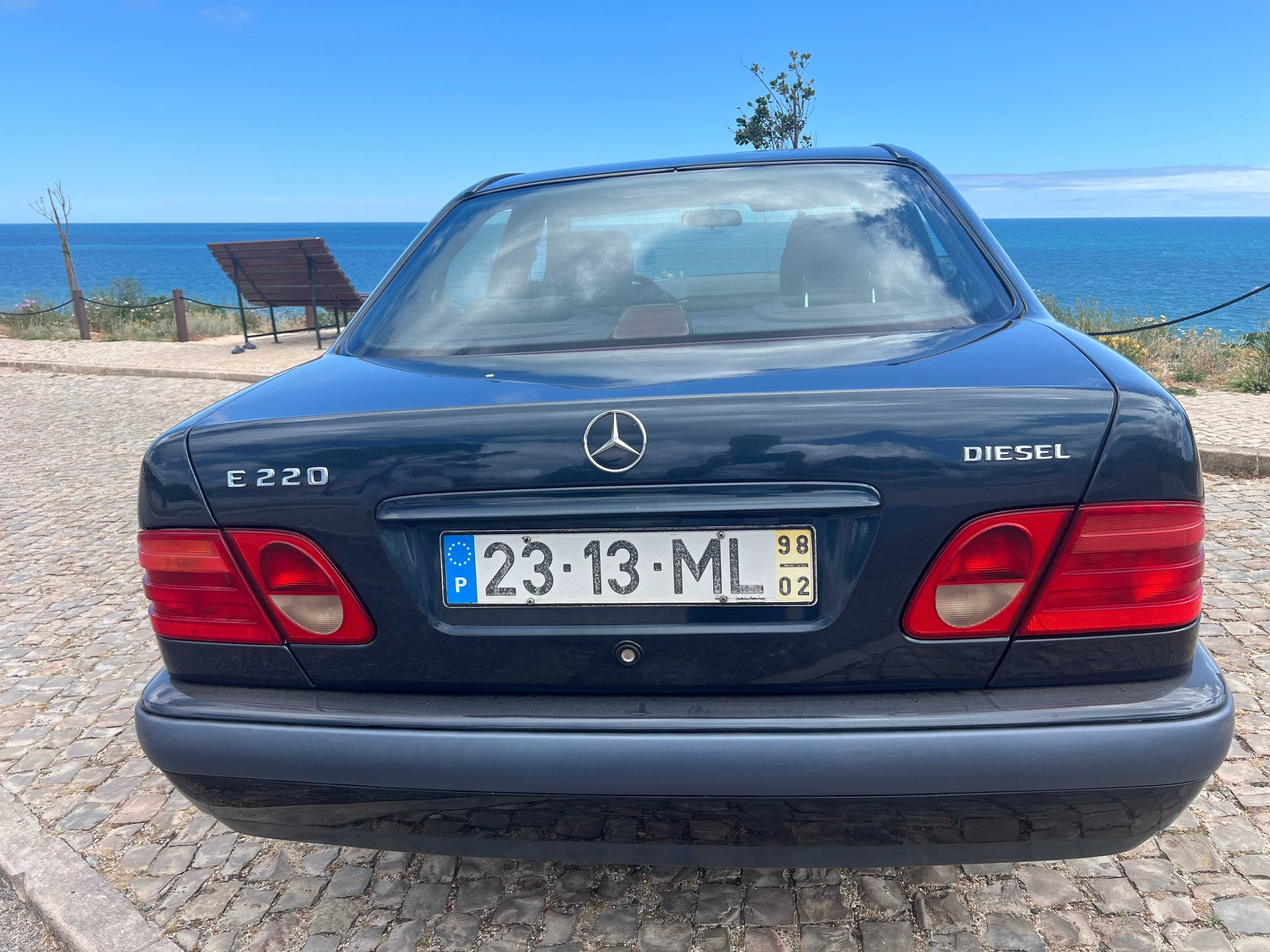 Mercedes E220d (1 dono)