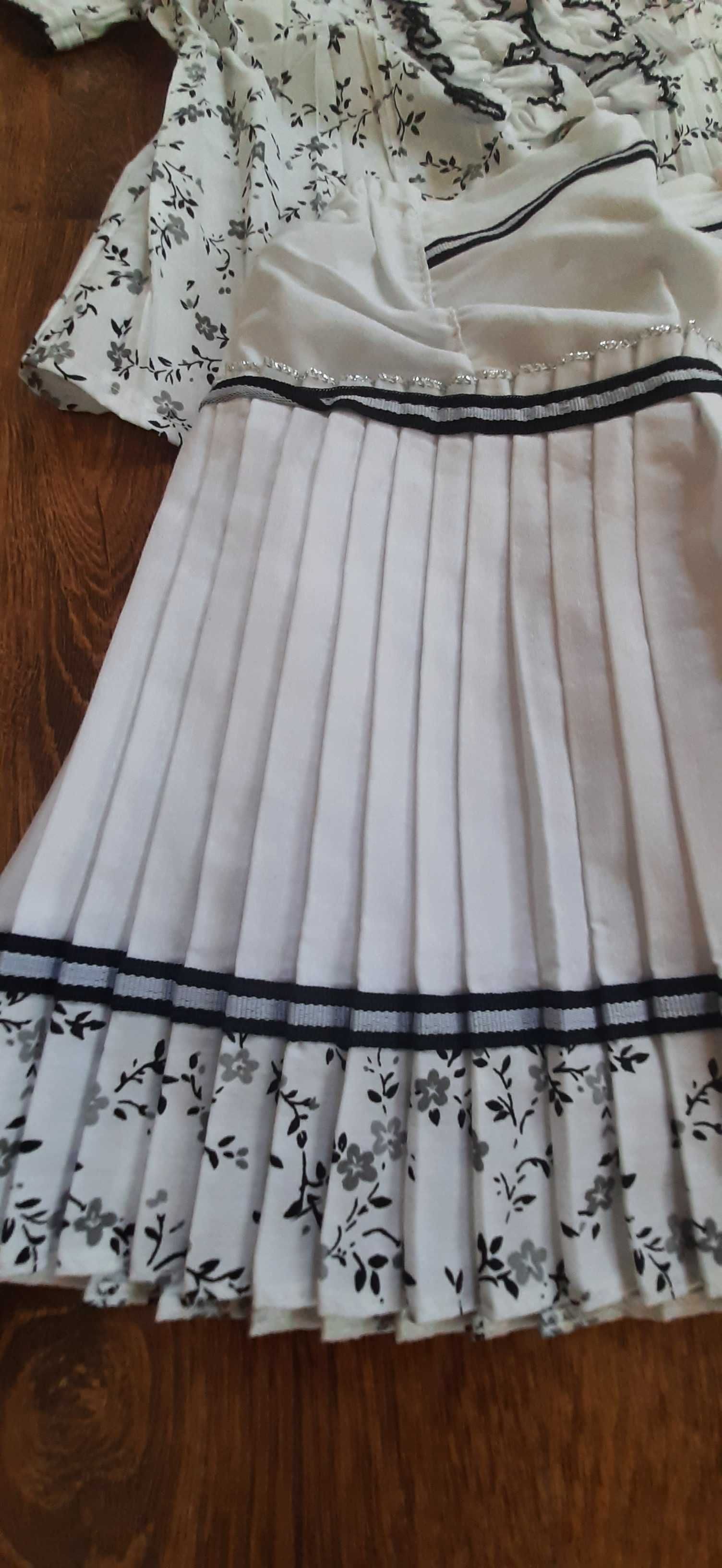 Elegancki letni biały komplet spódnica +bluzka rozmiar 104-110