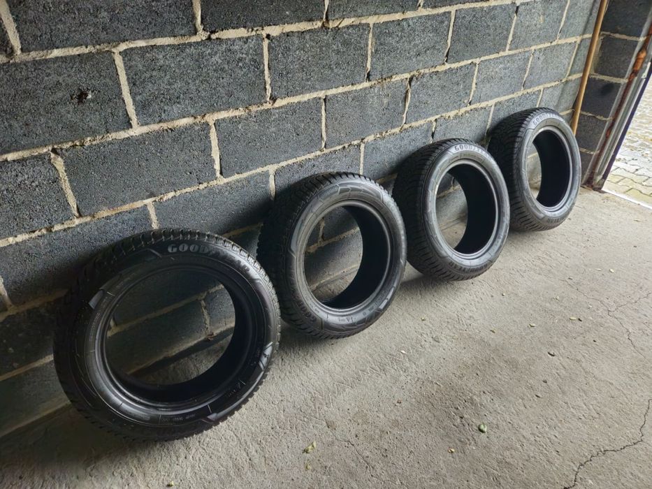GOODYEAR UltraGrip 185/65/15