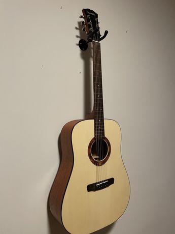 Gitara akustyczna Marris hand crafted - komplet.