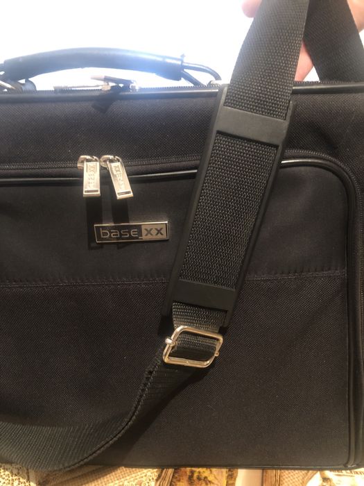 Сумка для ноутбука 15–17” — містка, в чудовому стані