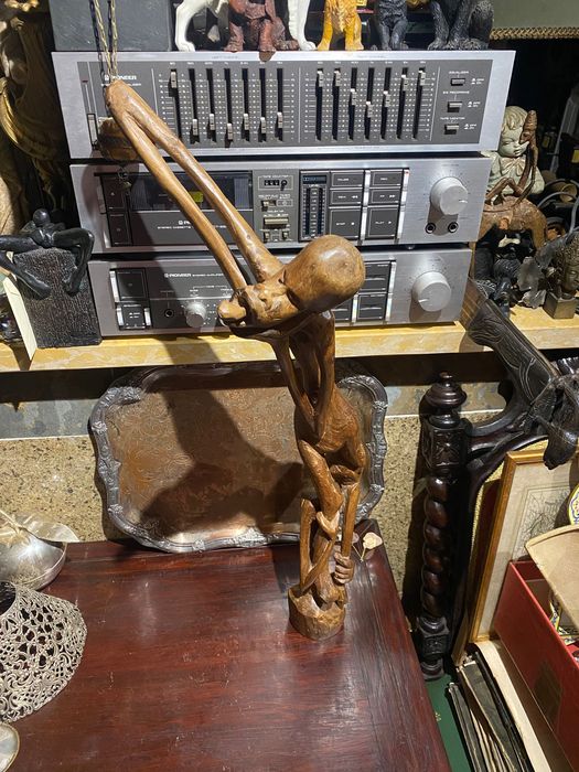 Escultura Alberto Chissano 66 cm África Moçambique Anos 70 Assinada