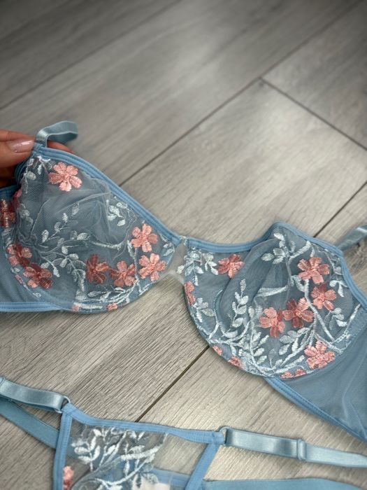 Сексуальна білизна 75-80В