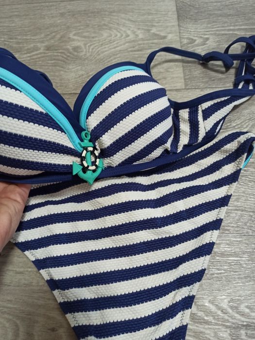 Купальник жіночий в полоску