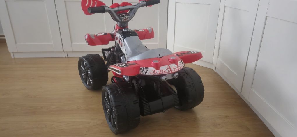 Moto 4 a bateria elétrica
