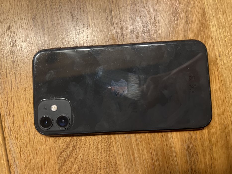 Iphone 11, pojemność baterii 72%