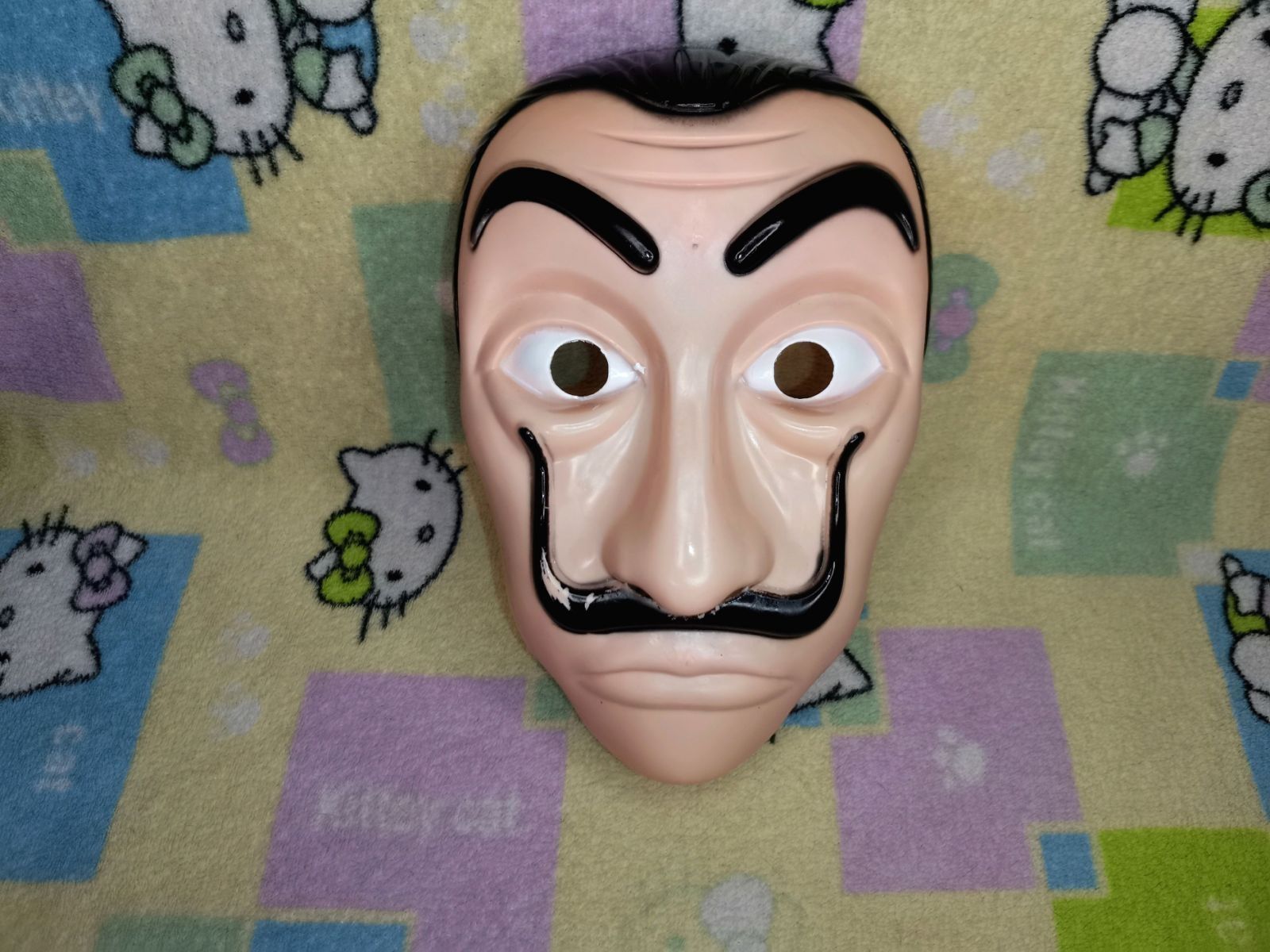Маска художника Сальвадор Дали, прикольная маска Бумажный дом