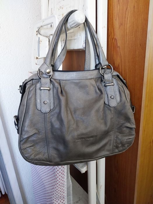 Malas todas estimadas com arrumação  preço é por cada