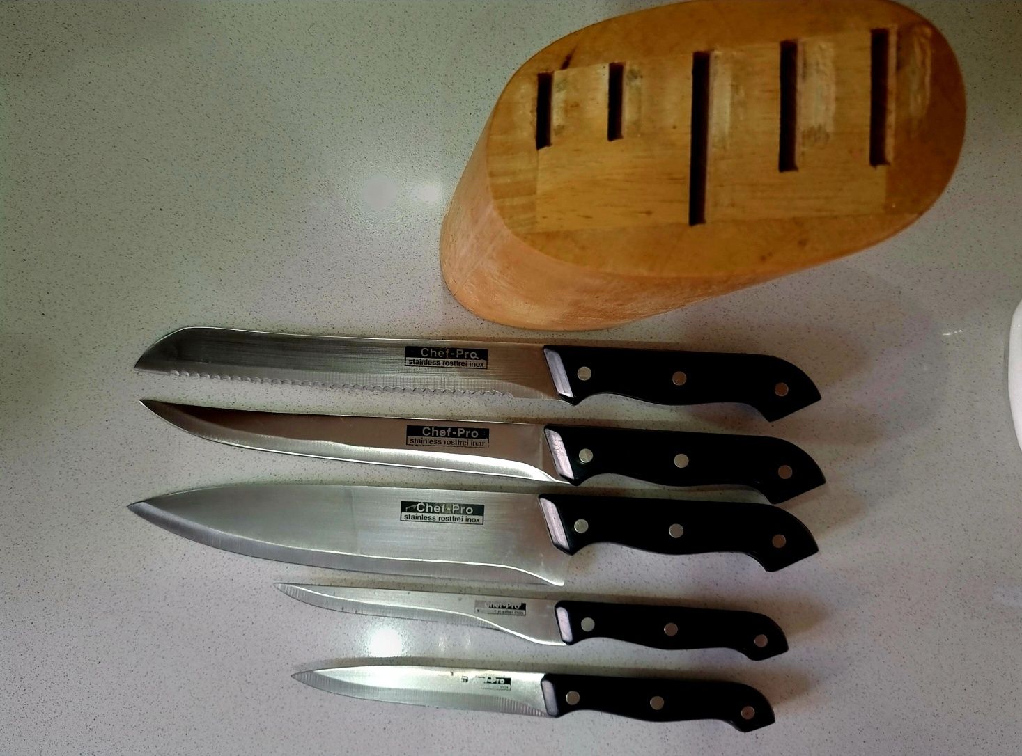 Conjunto de Facas Chef Pro com Base em Madeira