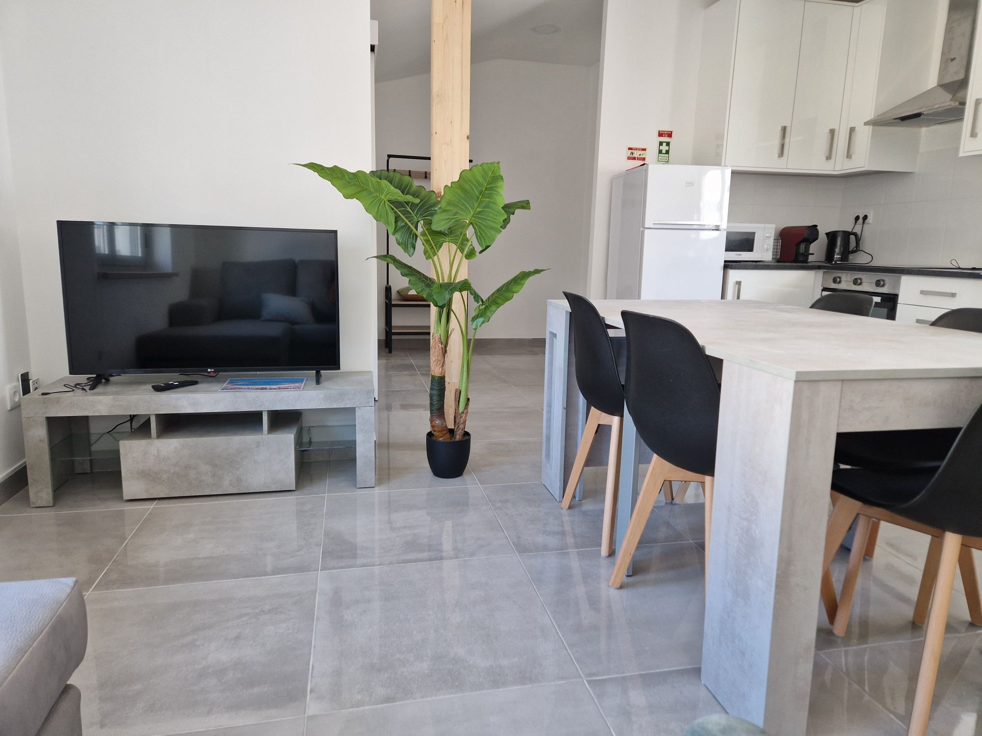 Apartamento 1⁰andar  T2 Perto da praia