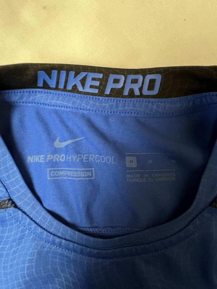 Спортивна футболка Nike