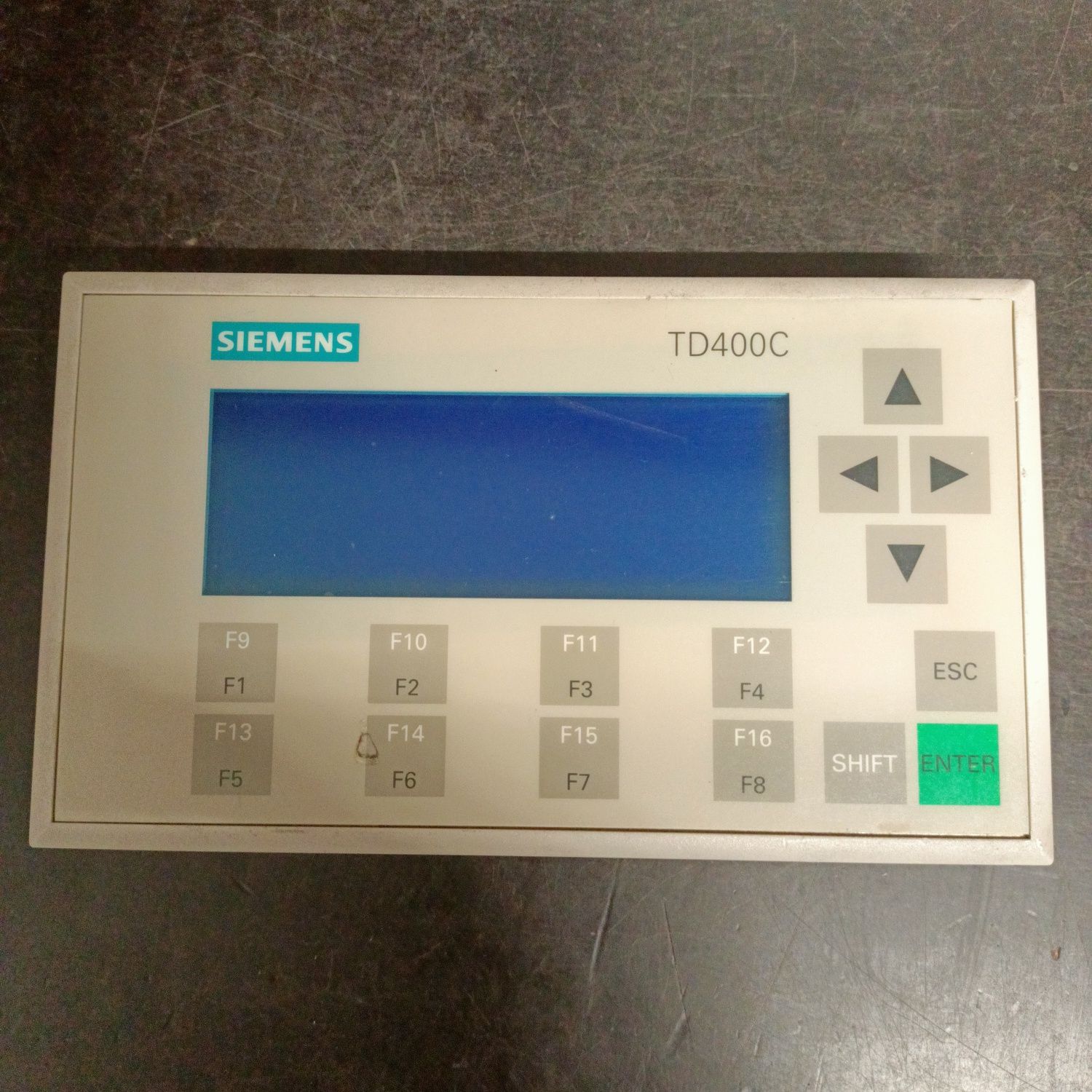 Panel  td  400 c .