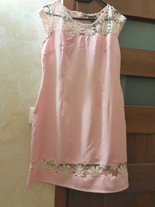 Sukienka pudrowy róż rozmiar 40