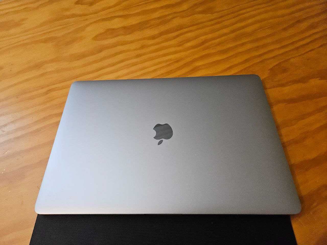 MacBook Pro 2019 (фактично 2020) | 15", Inter Core i7 | 16Gb | 256 Gb
