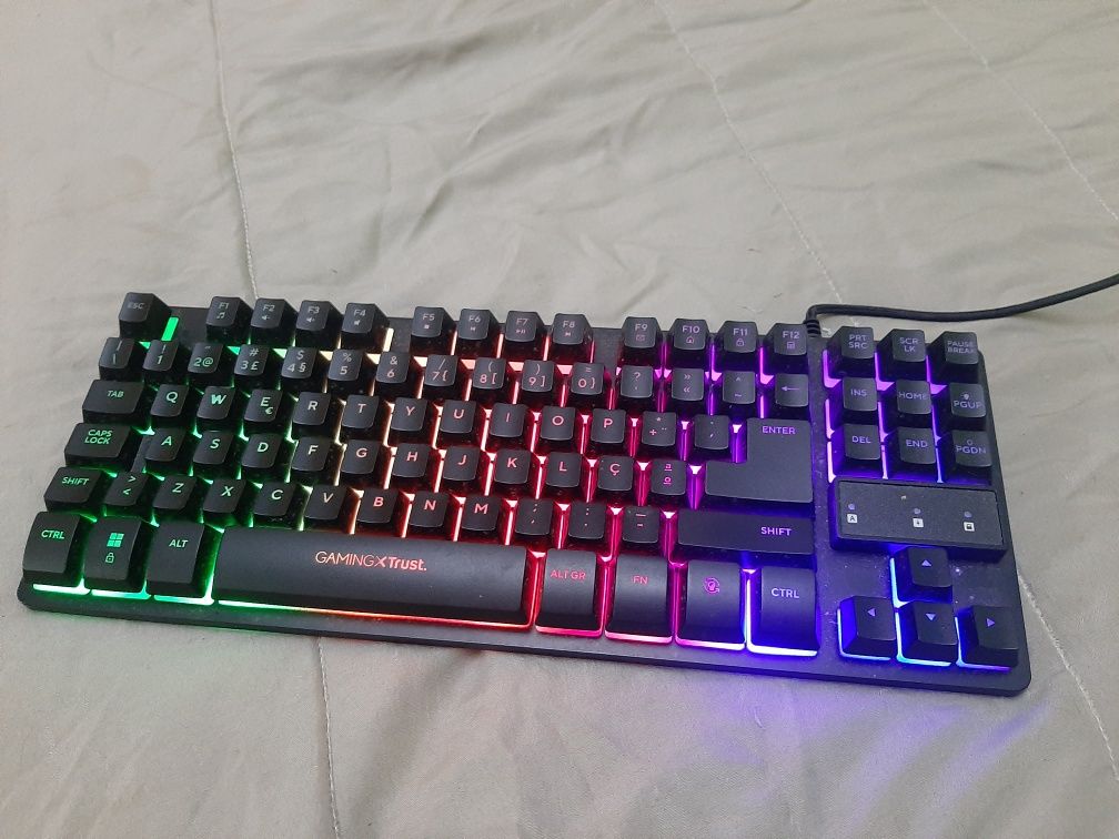 Teclado gamingxtrust.
