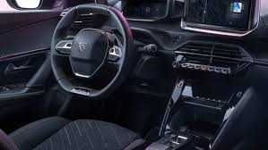 Viatura PEUGEOT E-2008 para aluguer semanal (APENAS PARTICULARES)
