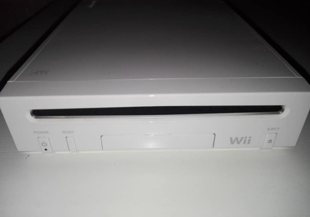 Wi com todos os acessórios e mala